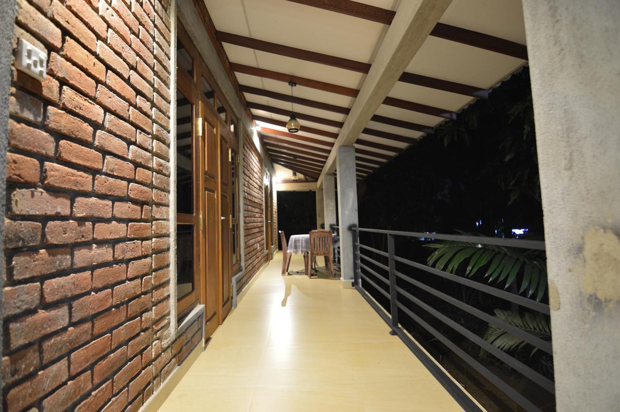 פולונרואה Binara Home Stay מראה חיצוני תמונה