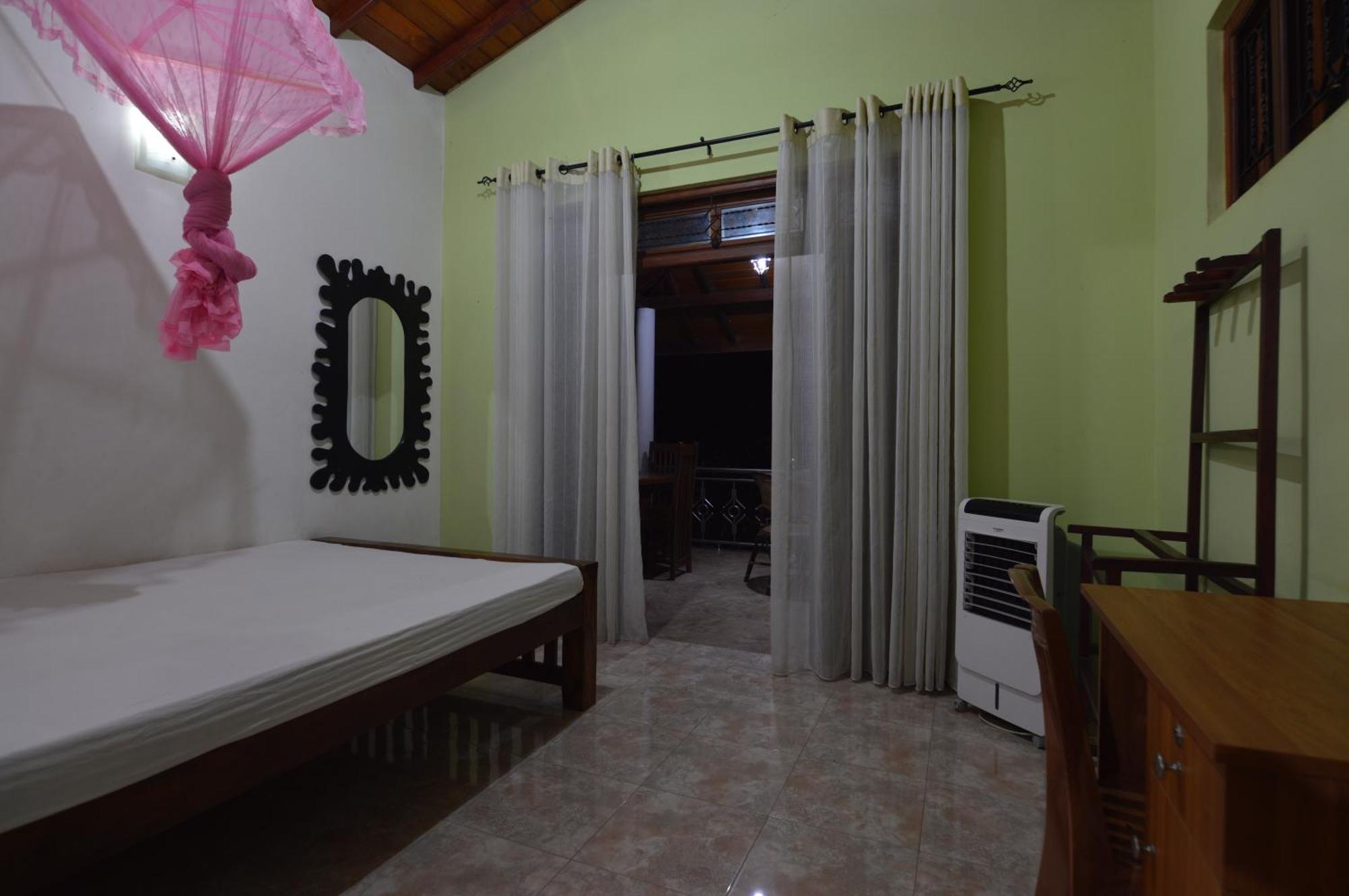 פולונרואה Binara Home Stay מראה חיצוני תמונה