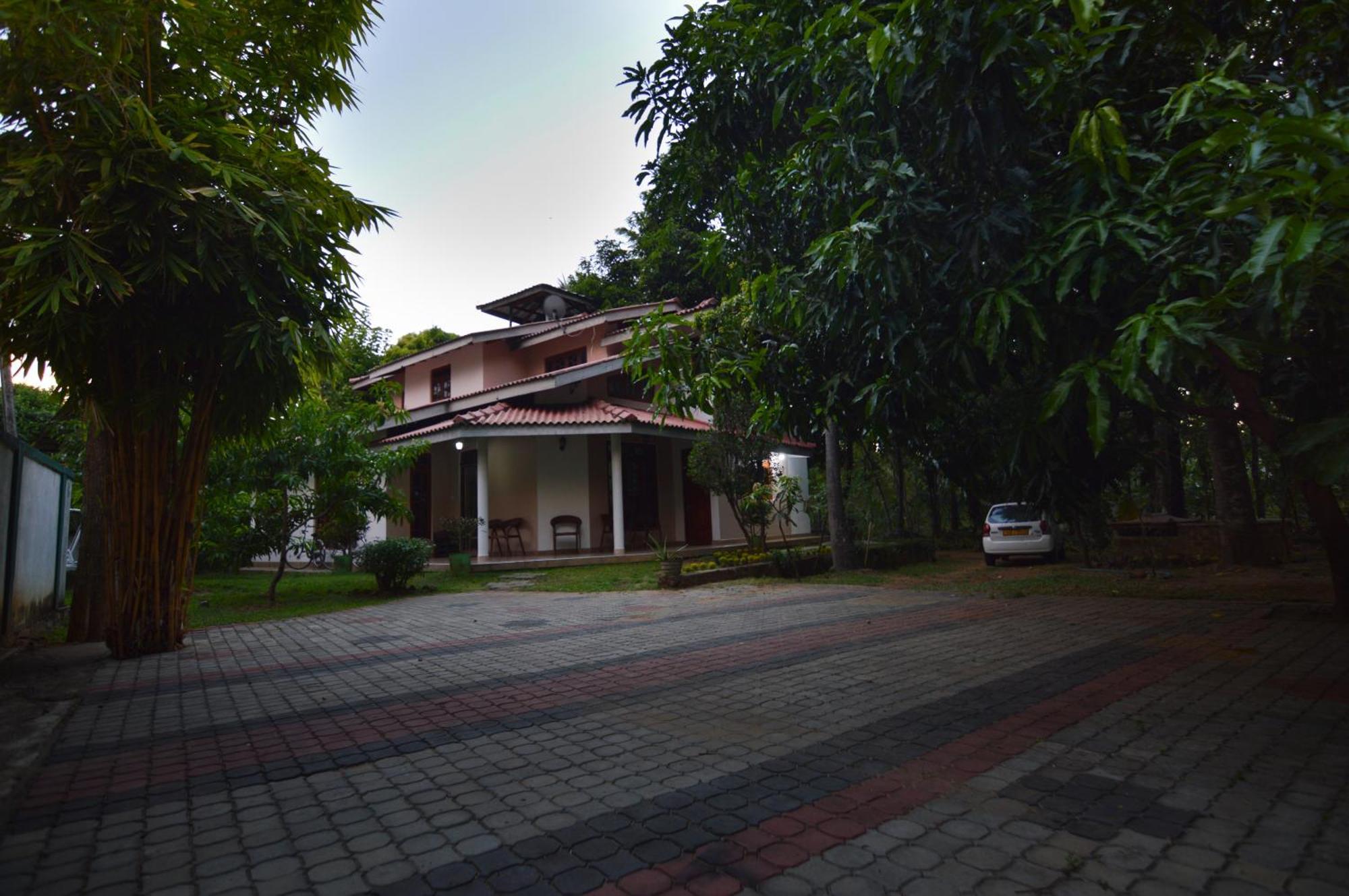 פולונרואה Binara Home Stay מראה חיצוני תמונה