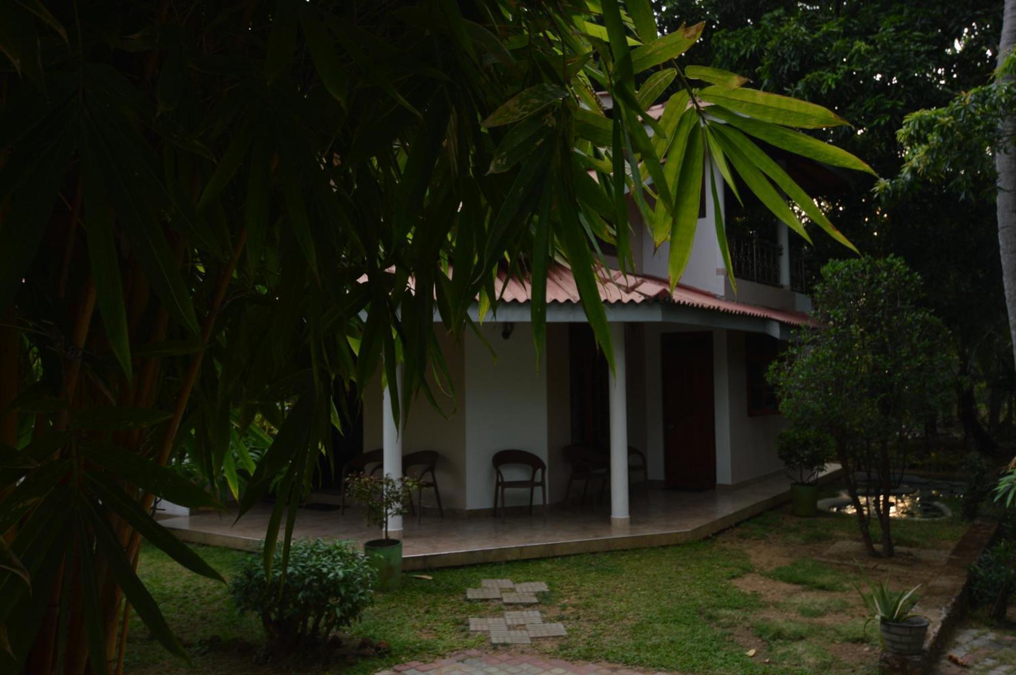 פולונרואה Binara Home Stay מראה חיצוני תמונה