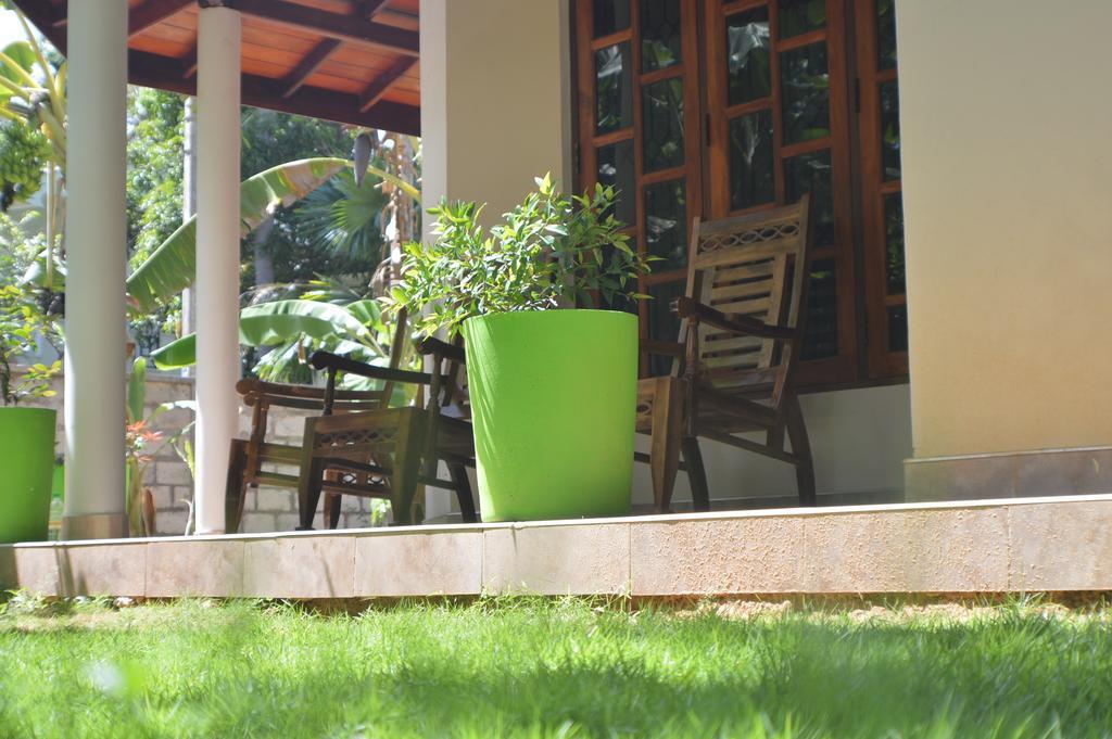 פולונרואה Binara Home Stay מראה חיצוני תמונה